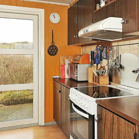Dom wakacyjny Three-bedroom Holiday In Henne 9